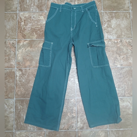 H&M Denim - NWT H&M Divided Teal Green Wide Leg Cargo Pants with White Stitching Size 6